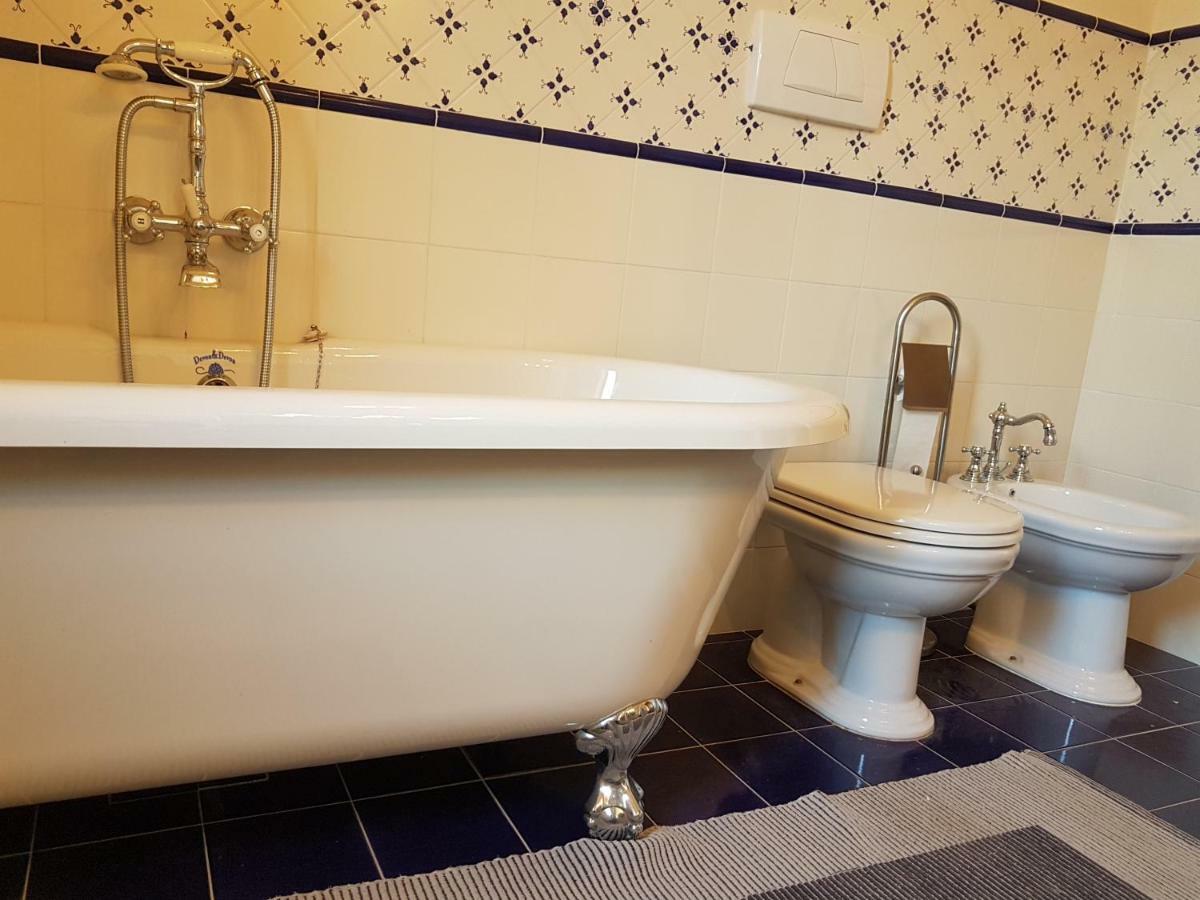 Villa In Campagna Costa Al Bagno 蒙托伯里茵瓦亚 外观 照片