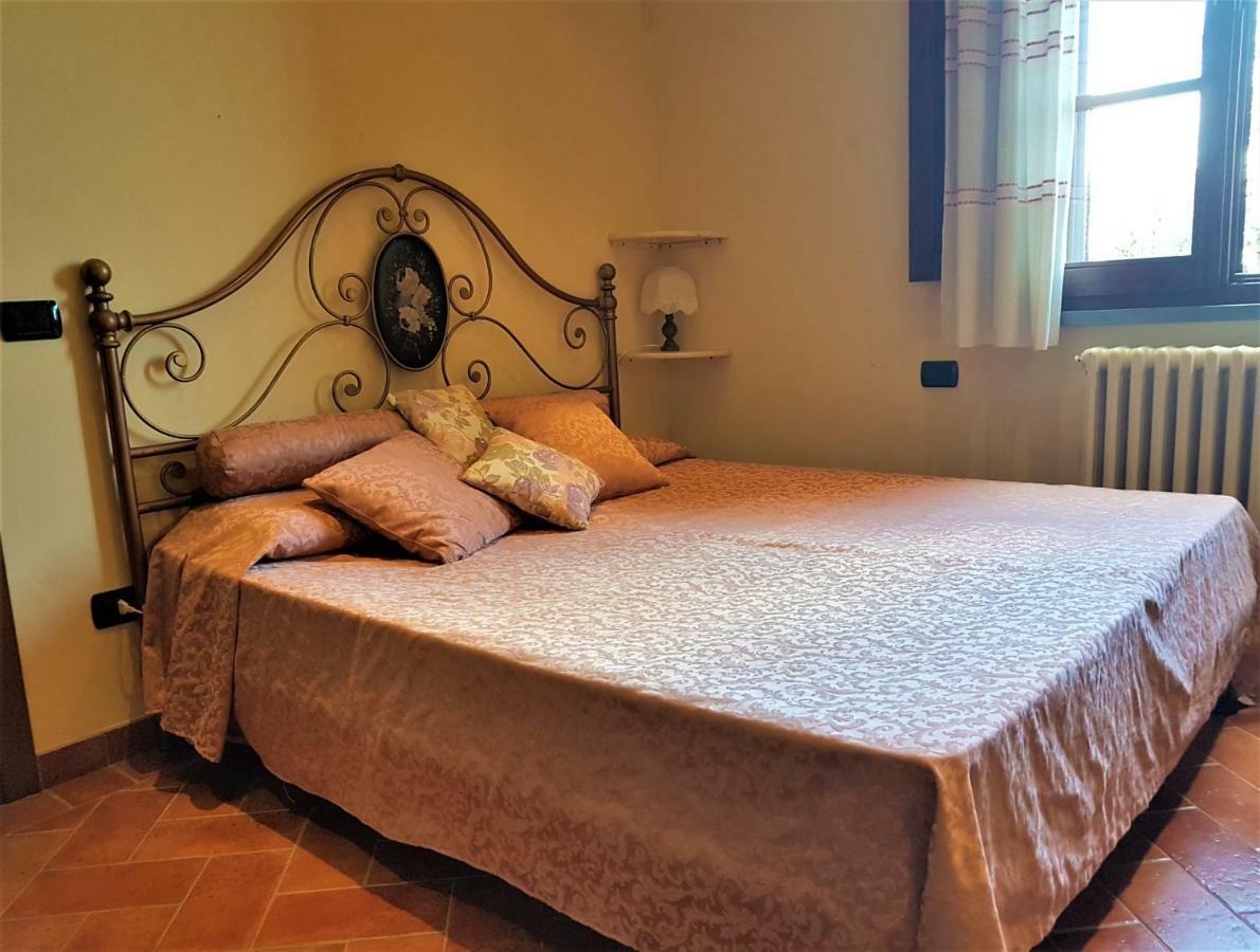 Villa In Campagna Costa Al Bagno 蒙托伯里茵瓦亚 外观 照片
